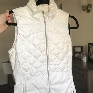 Lululemon: down for a run vest